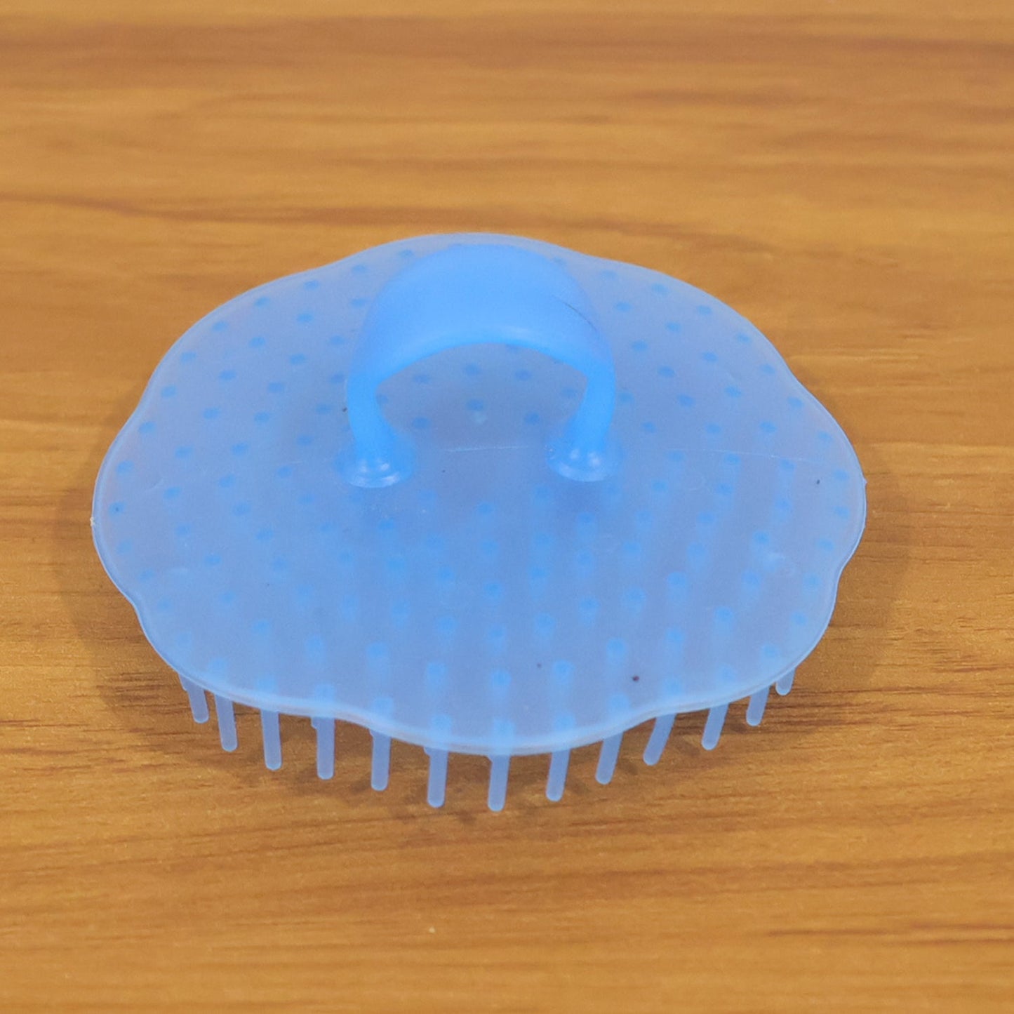 Portable scalp cleaning shampoo tool