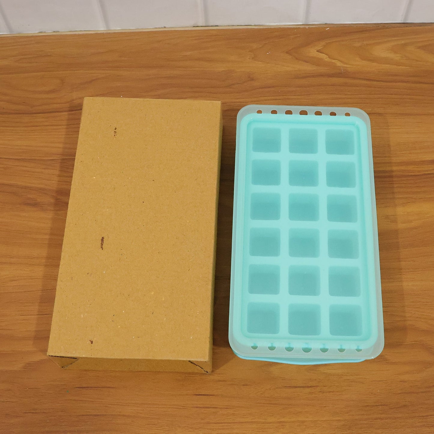 kitchen ice tray for making cubes quickly