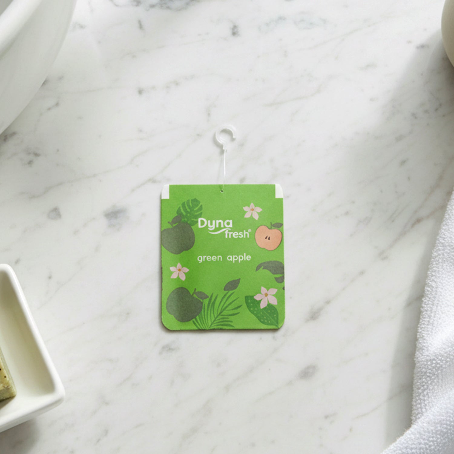 Refreshing apple fragrance air gel