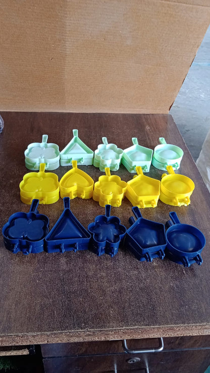 1 Pc Assorted Shape Plastic Snack Mould (Mix Design / 1 Pc)