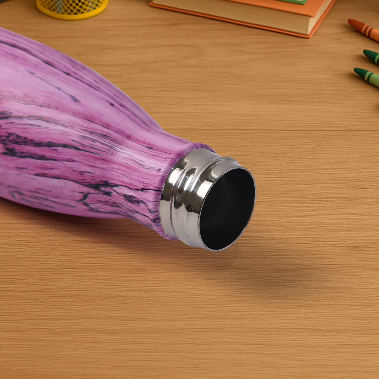 Stylish insulated bottle for hot coffee or cold water
