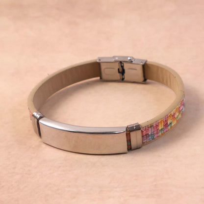 Fashionable hand bracelet