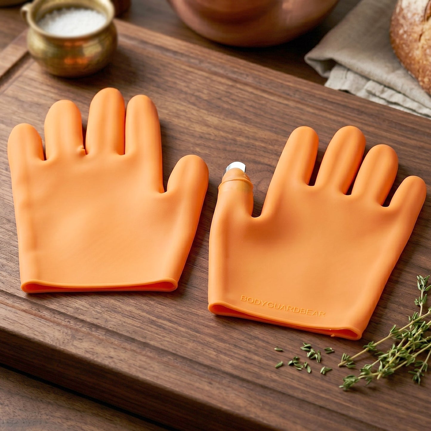 Silicone Gloves with Thumb Knife Finger Protector (1 Pair)