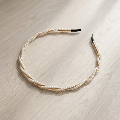 Elegant Pearl Design Hairband (1 Pc)