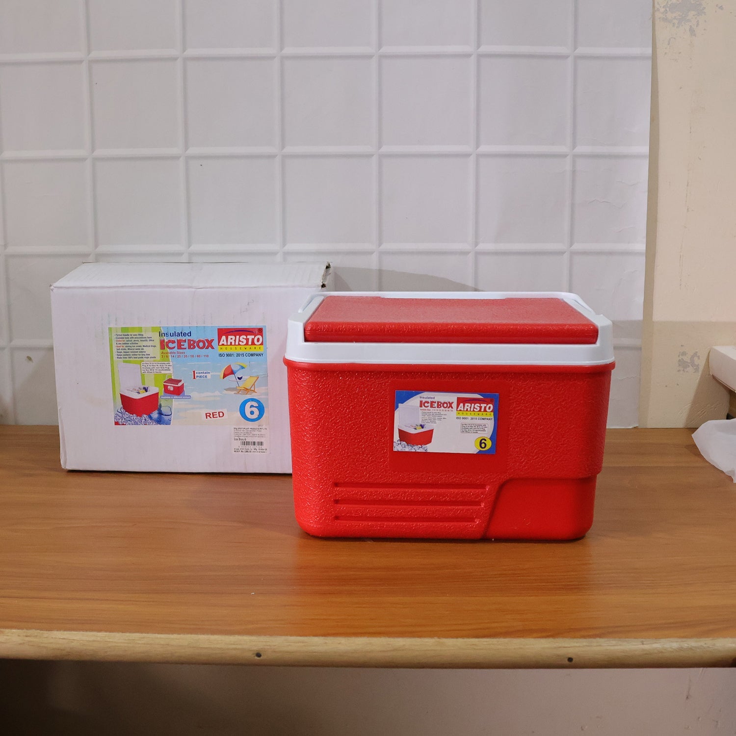 leak resistant large ice cooler container