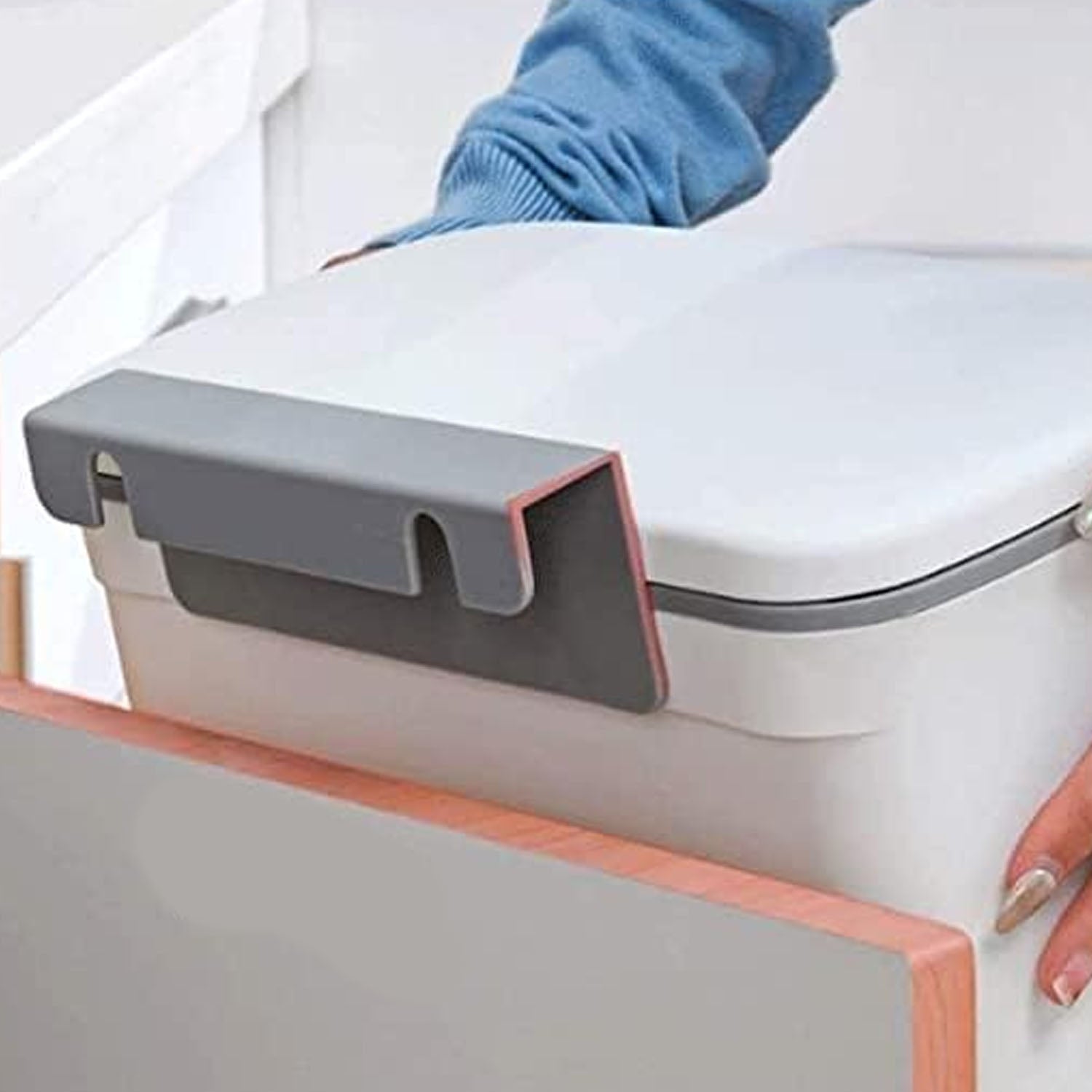  Stylish Plastic Kitchen Dustbin - lifestyle