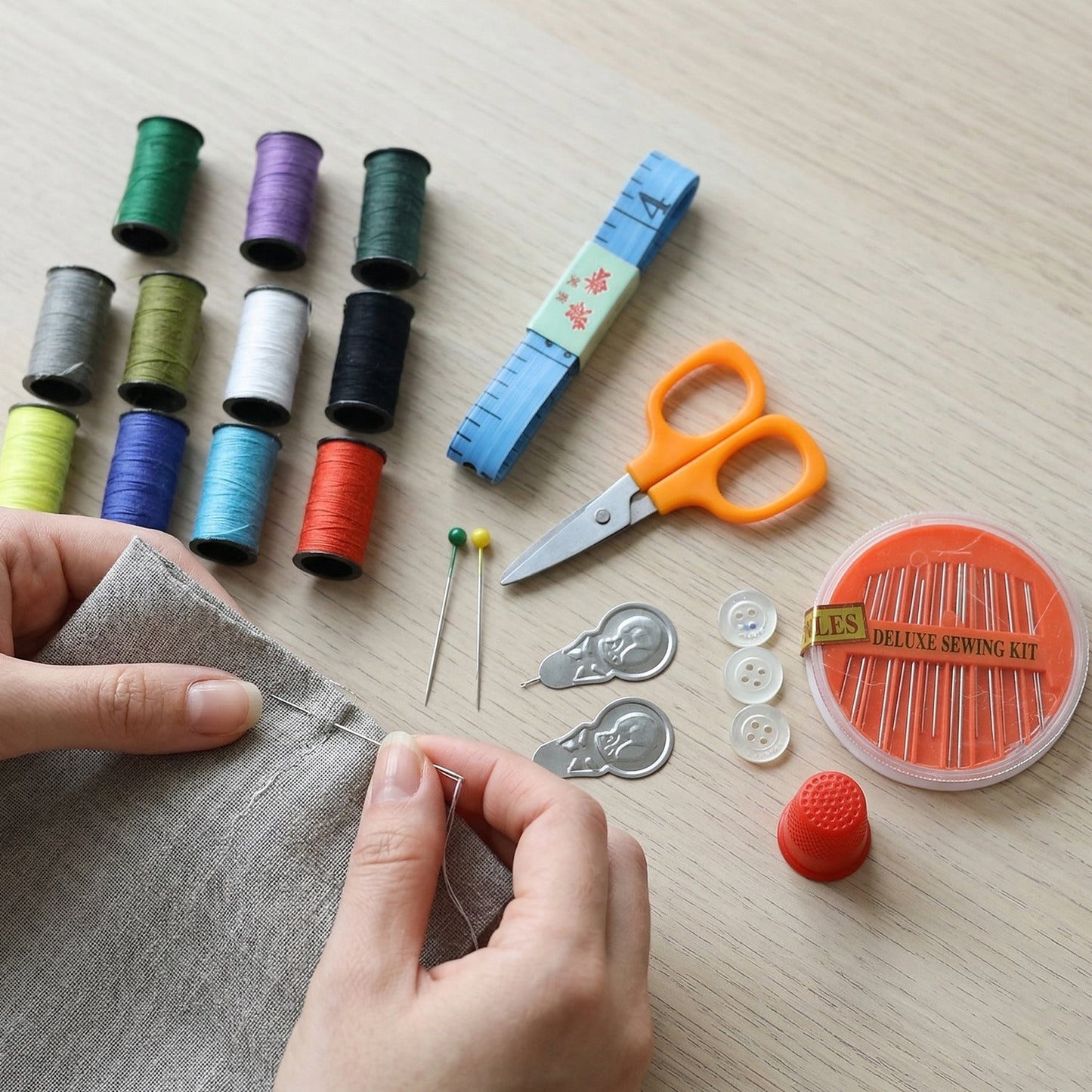 mini sewing tools kit