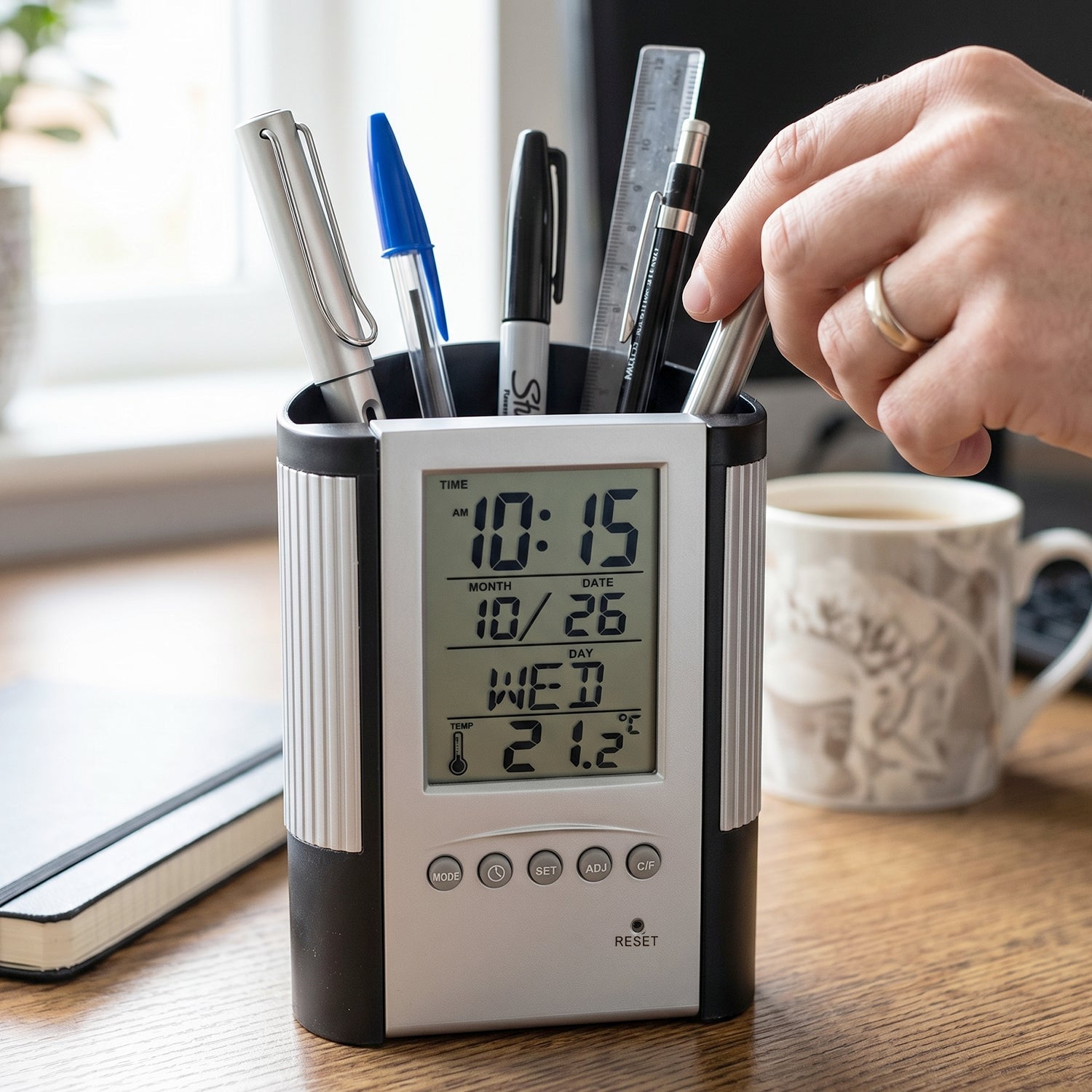 Office Pen Stand Clock
