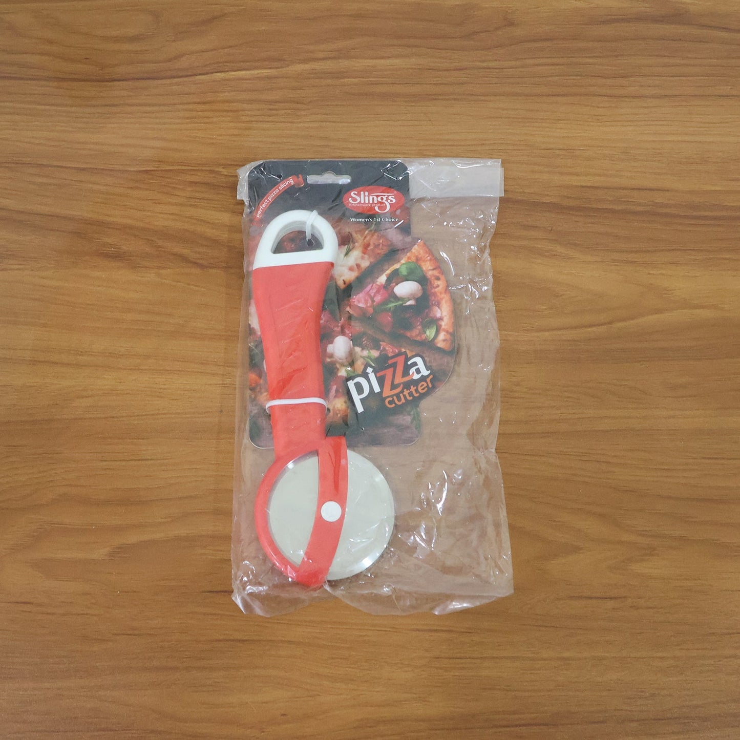 Pizza slicing tool