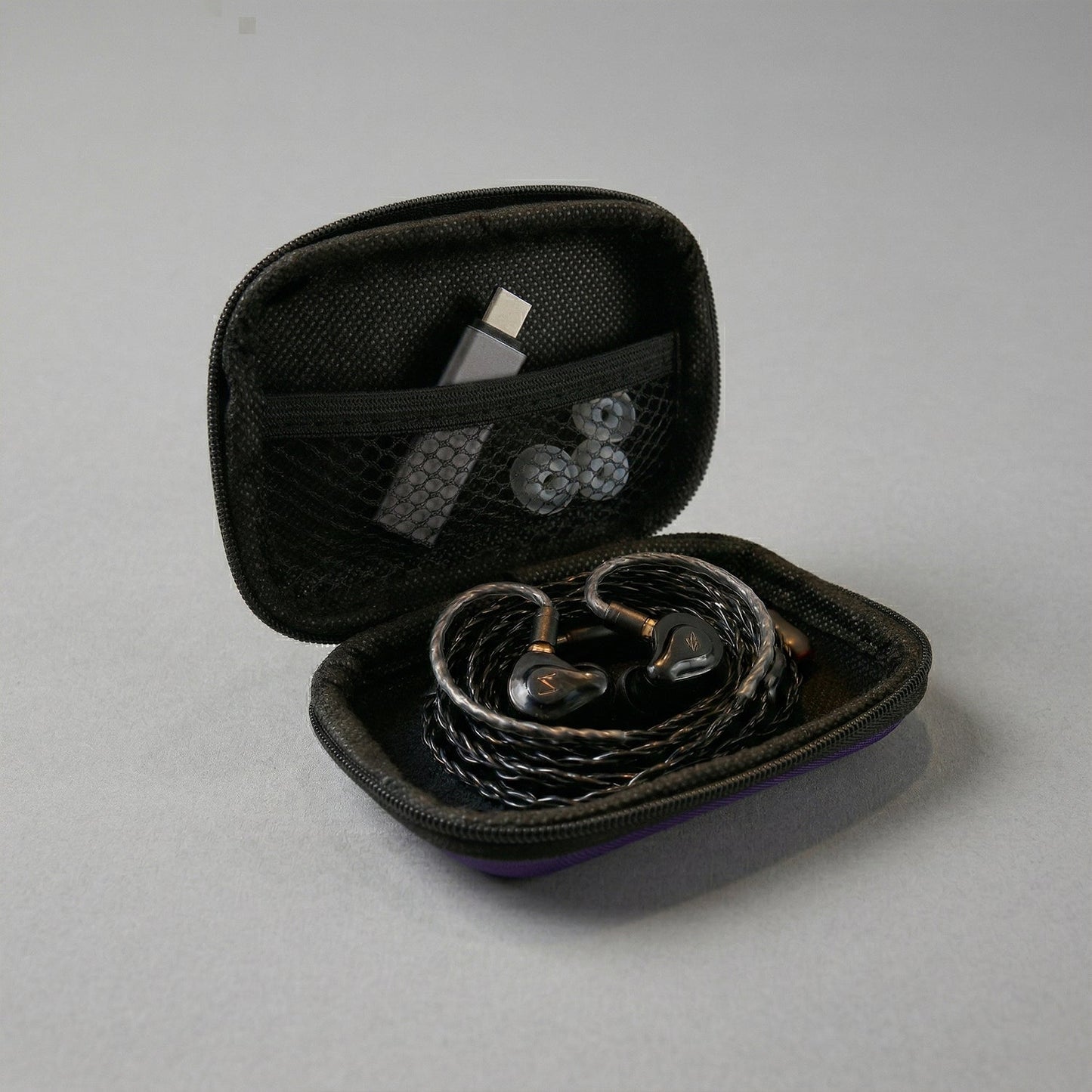 travel gadget storage pouch