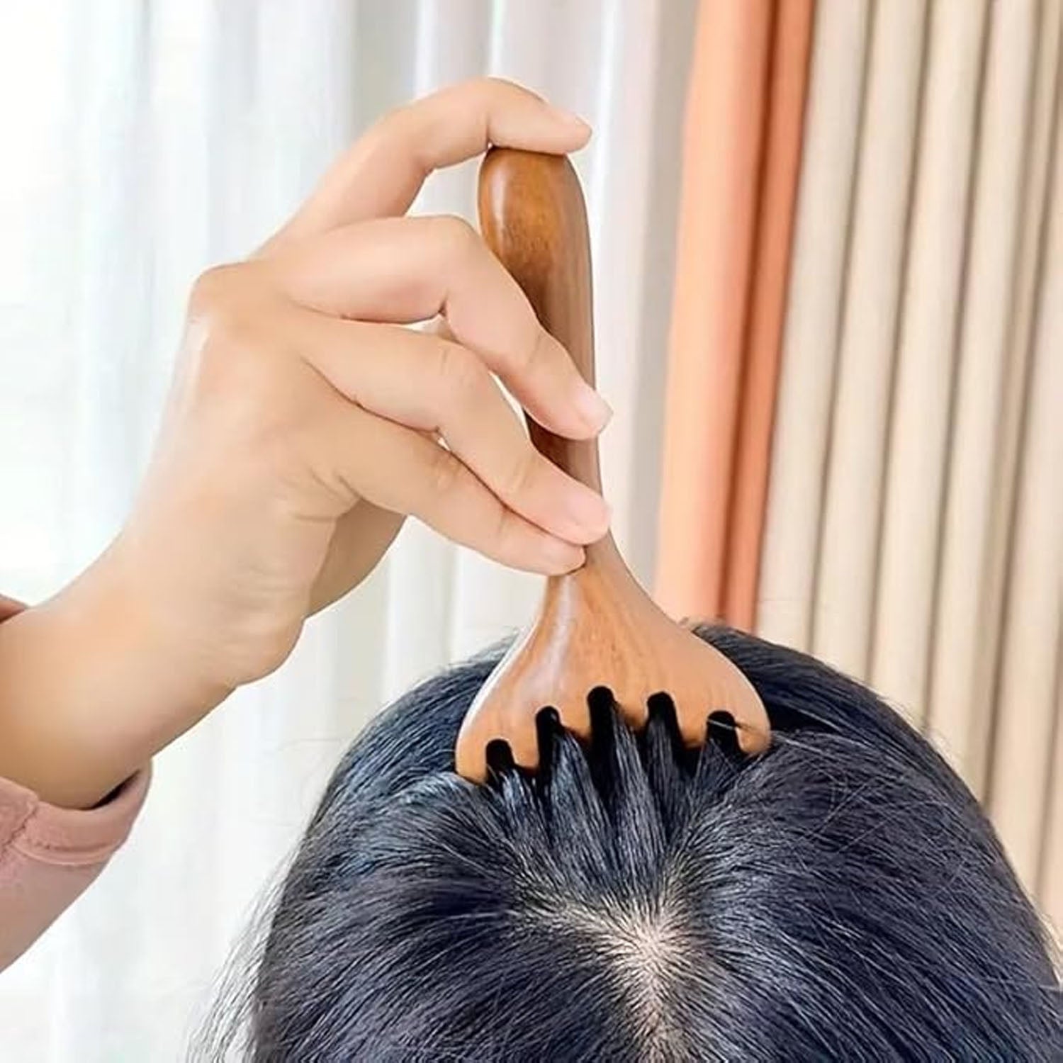 Relaxing wooden head massager