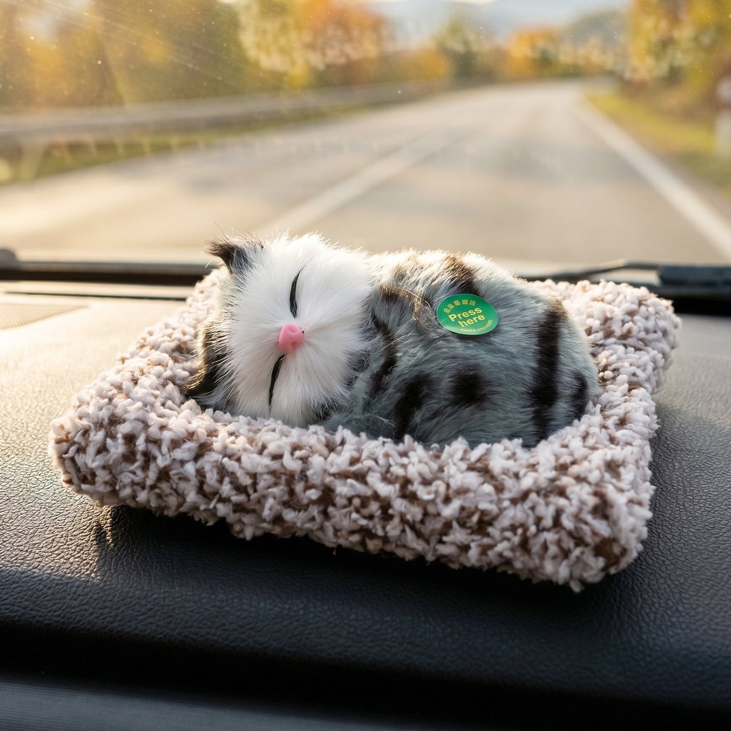 Decor Cat Open Eye Showpiece (1 Pc)