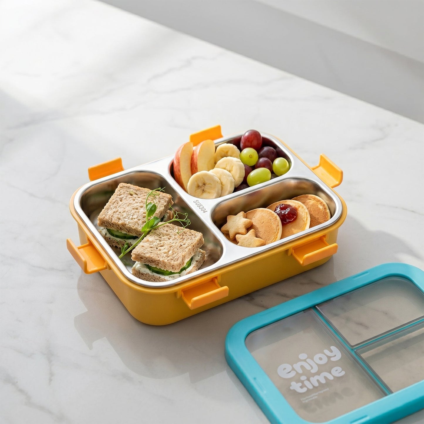 lunch box with spoon fork