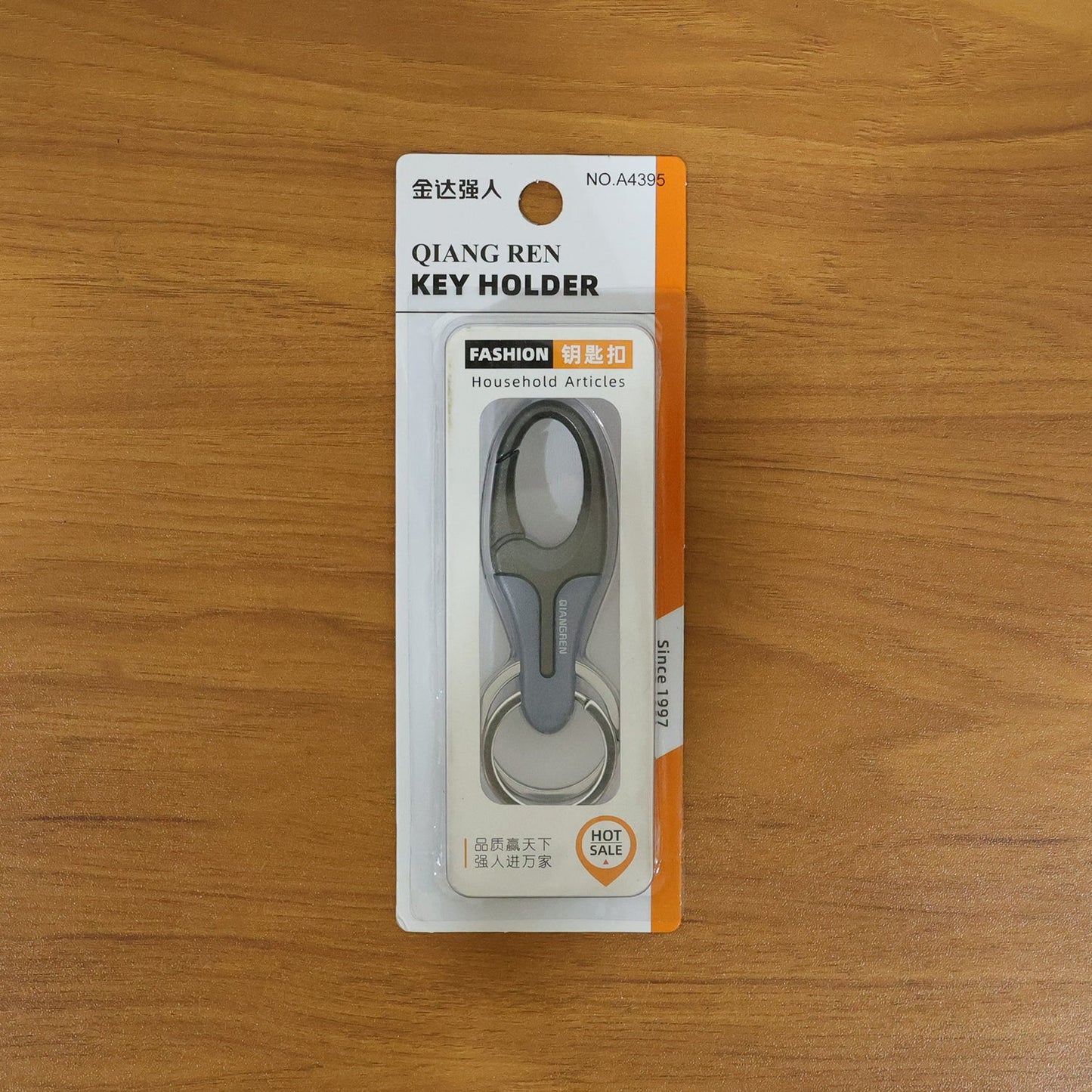 Stylish Metal Key Holder Keychain with Secure Lock Clip 1 Pc